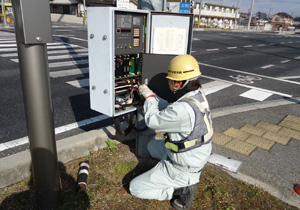 交通信号機保守メンテナンス